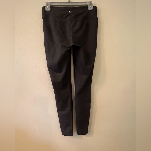 Legging - Picture 2 of 3